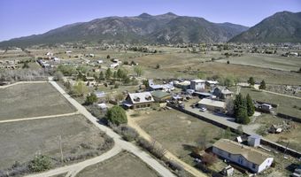 34 Dos Carpinteros Rd, Arroyo Seco, NM 87514