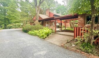 6819 SELKIRK, Bethesda, MD 20817