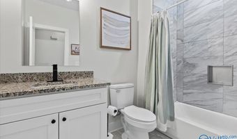15 Swanee Dr, Albertville, AL 35950