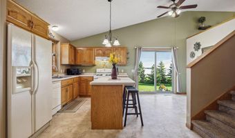 723 Ochotto Lake Dr, Avon, MN 56310