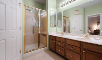 24 POND VIEW Cir, Barnegat, NJ 08005