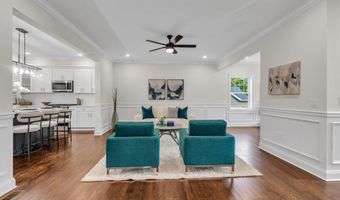 41 Avondale Ln, Aberdeen, NJ 07747