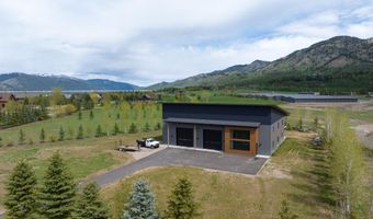 47 VILLAGE Ln, Alpine, WY 83128