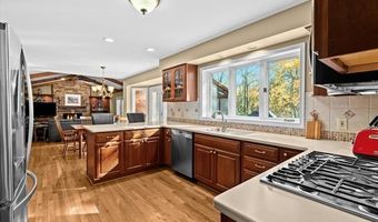 351 Heritage Dr, Addison, MI 48381