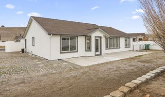 1418 Red Bluff Way, Fernley, NV 89408