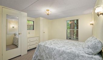 67 Quartz Ln, Balsam, NC 28707