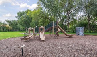 132 Interlachen Rd, Hopkins, MN 55343