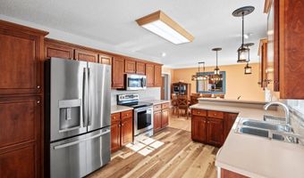 126 Deep Springs Dr, Bardstown, KY 40004
