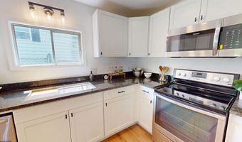 608 COLLEGE St, Barrackville, WV 26559