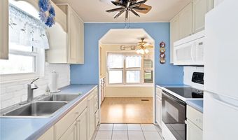 1006 Robin Dr, Barefoot Bay, FL 32976