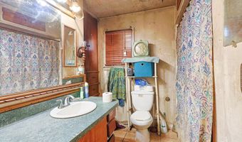 692 Lake 16 Dr, Allegan, MI 49010