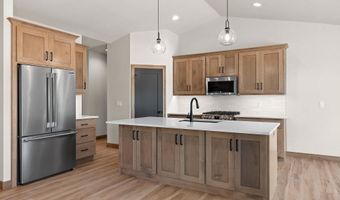 5728 W SPENCER St, Appleton, WI 54914