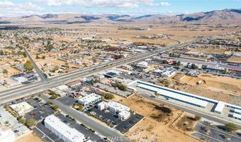 13631 Pawnee Rd, Apple Valley, CA 92308