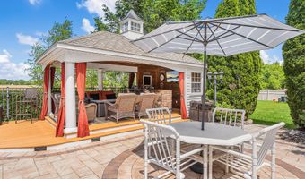 61 Cliffwood Dr, Allentown, NJ 08501