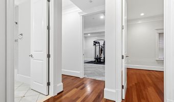 7527 WESTFIELD Dr, Bethesda, MD 20817