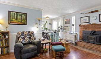 4635 DAISY St, Springfield, OR 97478