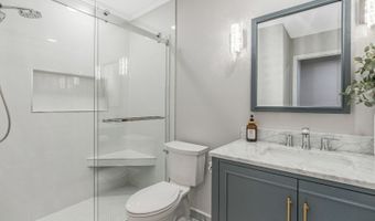 22 Smoke Rise Ln, Bedminster, NJ 07921