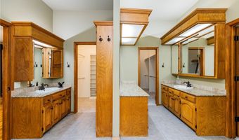 12 Marykirk Ln, Bella Vista, AR 72715