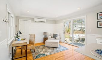 11 Knapton St St, Barrington, RI 02806