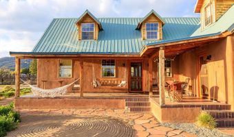 71 Calle Martinez, Arroyo Seco, NM 87514