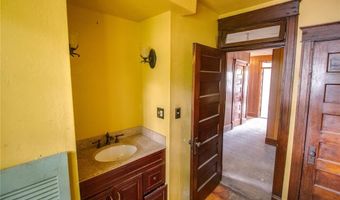 524 E 7th St, Alton, IL 62002