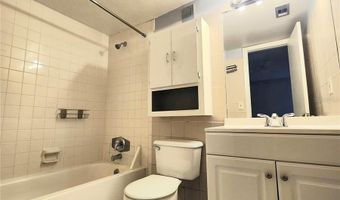 914 LAKE DESTINY Rd G, Altamonte Springs, FL 32714