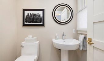 510 Boston Neck Rd, North Kingstown, RI 02852