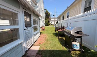 38 Hilltop Ave Cottage, Middletown, RI 02842