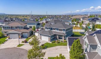 1046 W Hero Ct, Bluffdale, UT 84065