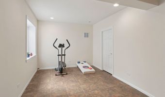 40418 N South Newport Dr, Antioch, IL 60002