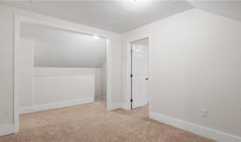 63 Prospect St, Lincoln, RI 02838