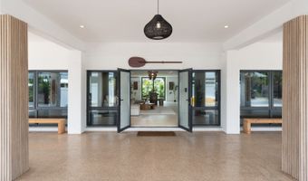 125 N Kalaheo Ave, Kailua, HI 96734