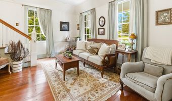 128 4th St, Apalachicola, FL 32320