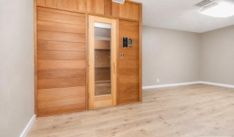 1416 Doyle Ln, Beatrice, NE 68310