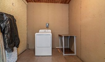 9 Willow St, Auburn, ME 04210