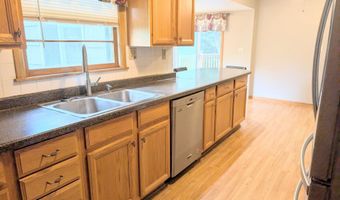 202 North Ln, Albert Lea, MN 56007