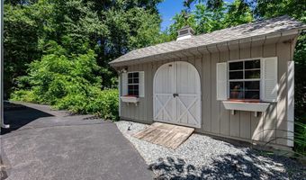 26 Sharon Pkwy, North Smithfield, RI 02896