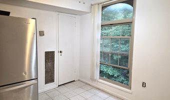 3376 WOODBURN Rd, Annandale, VA 22003