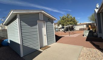 21284 W IRON EAGLE Dr .347, Congress, AZ 85332