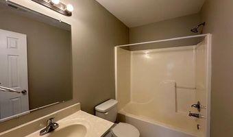 1575 Town Home Dr, Apex, NC 27502