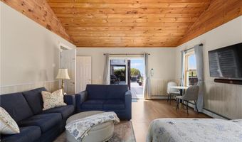 27 Ocean View Dr, Middletown, RI 02842