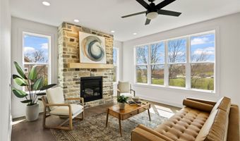 980 Pelican Dr, Polk City, IA 50226