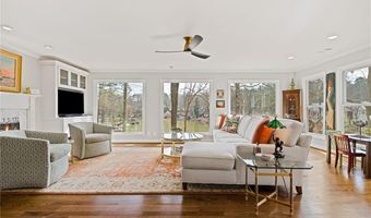 594 Hilltop Ln, Berkeley Lake, GA 30096