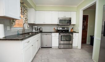 209 N Hill Dr, Boiling Springs, SC 29316