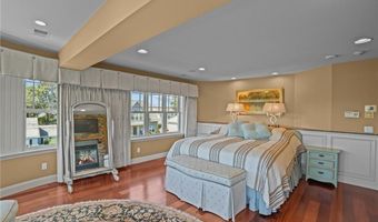 74 Bayberry Rd, Narragansett, RI 02882