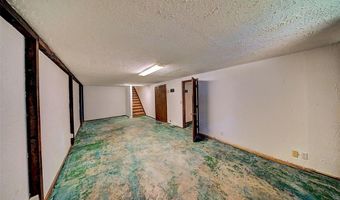 109 S Dubuque St, Anamosa, IA 52205
