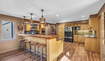 42 Hill Rd, Allentown, NJ 08501