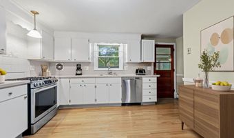 23 Nolan Dr, Bloomfield, CT 06002