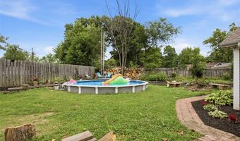 803 Streiff Ln, Ballwin, MO 63011