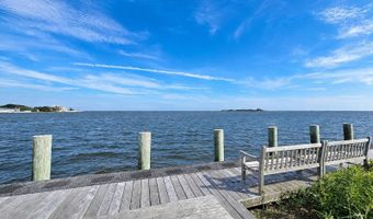 9 Ocean Ave, Amityville, NY 11701
